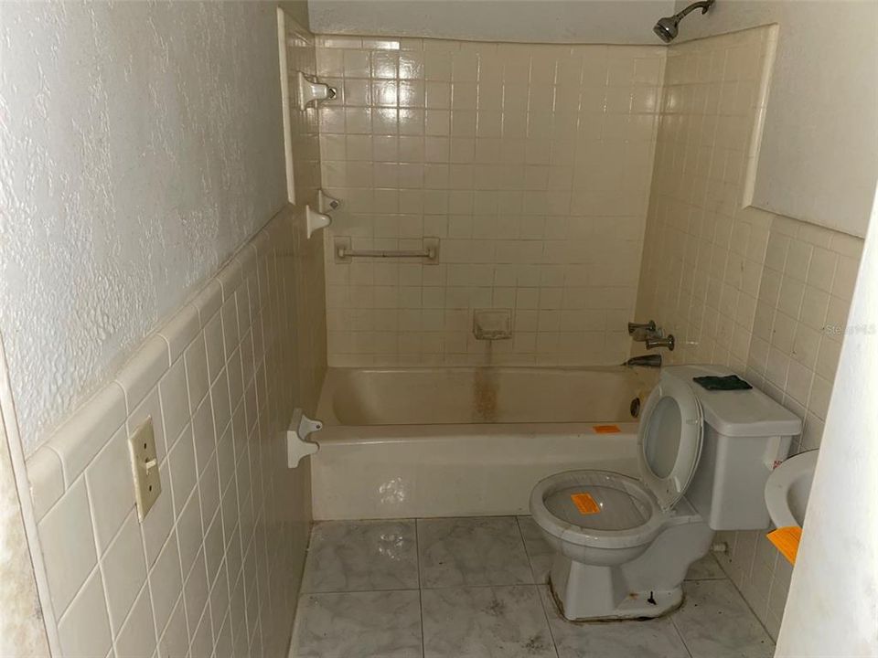 最近售出: $85,000 (2 贝兹, 1 浴室, 1522 平方英尺)