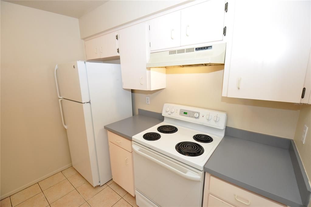 Recently Rented: $1,295 (3 beds, 2 baths, 1056 Square Feet)
