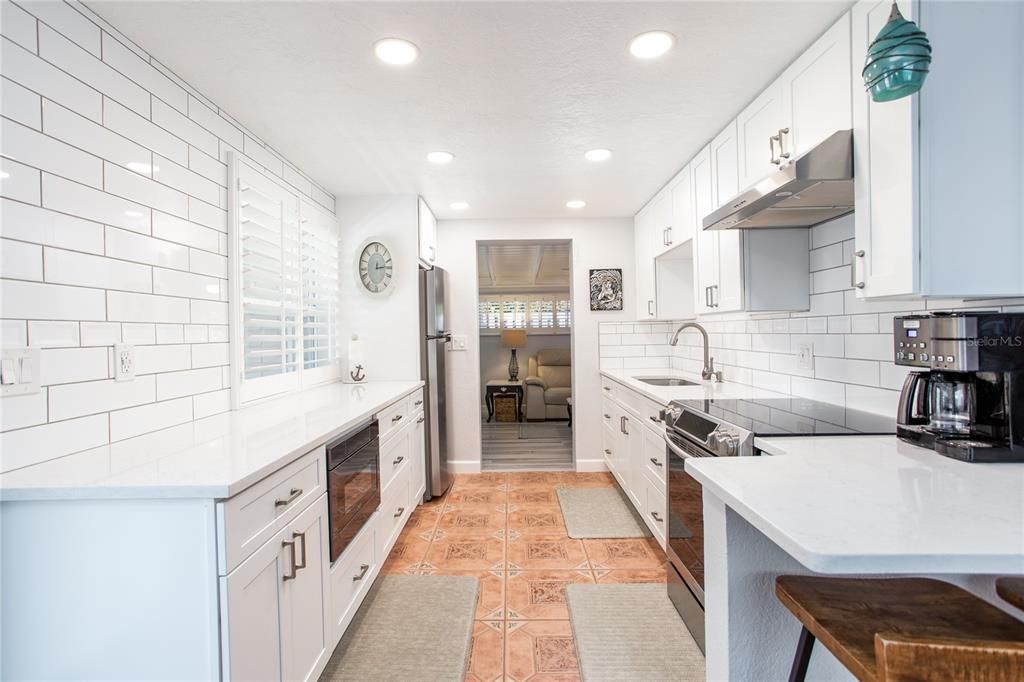 Recently Sold: $508,000 (2 beds, 2 baths, 979 Square Feet)