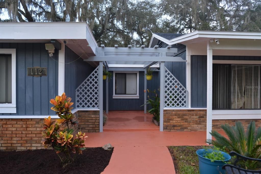 Recently Sold: $410,000 (4 beds, 3 baths, 2262 Square Feet)
