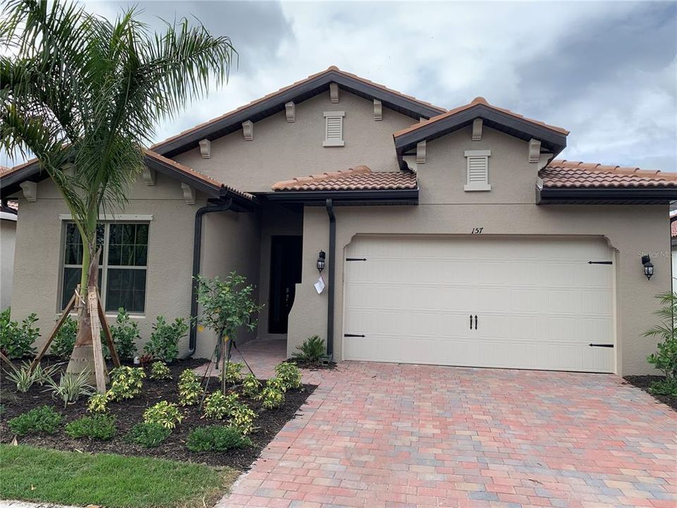 最近售出: $560,425 (3 贝兹, 3 浴室, 2431 平方英尺)