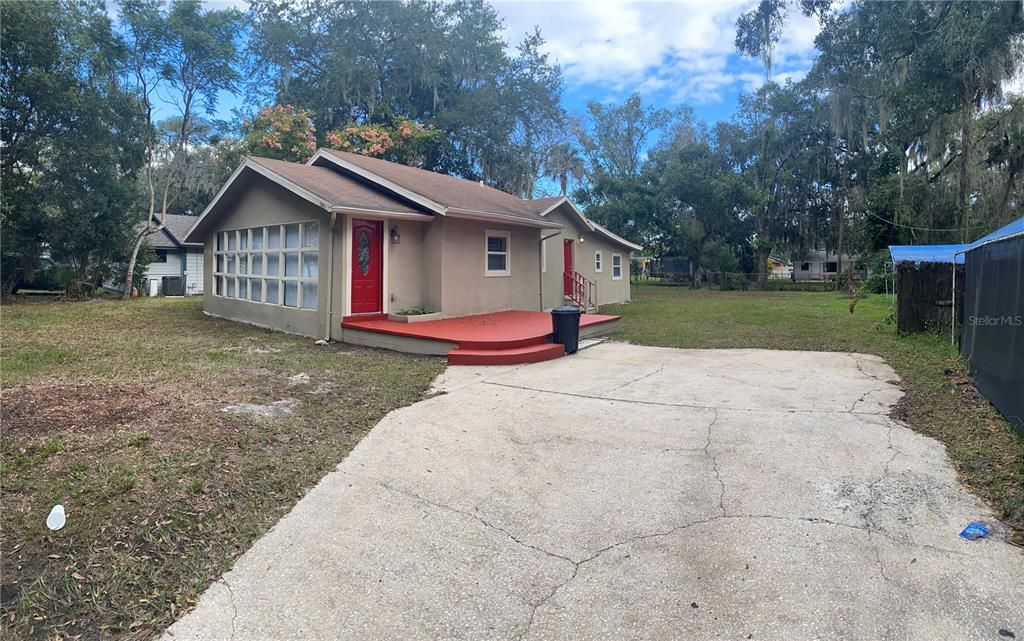 Recently Sold: $189,900 (3 beds, 2 baths, 1200 Square Feet)