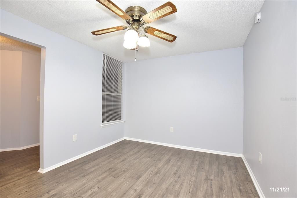 Recently Rented: $1,195 (1 beds, 1 baths, 985 Square Feet)