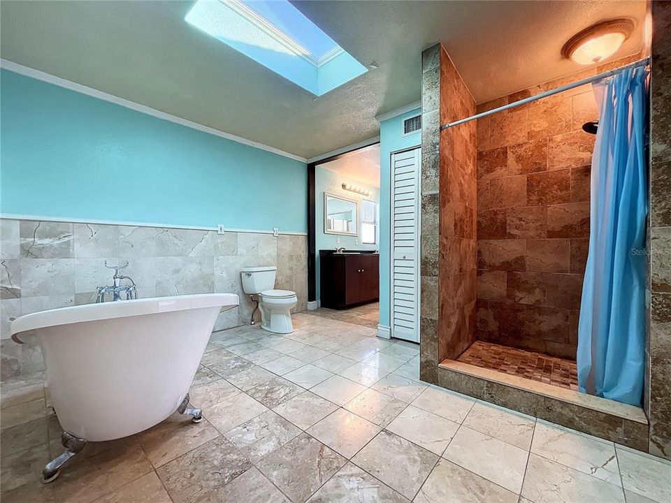 最近售出: $350,000 (3 贝兹, 2 浴室, 1503 平方英尺)