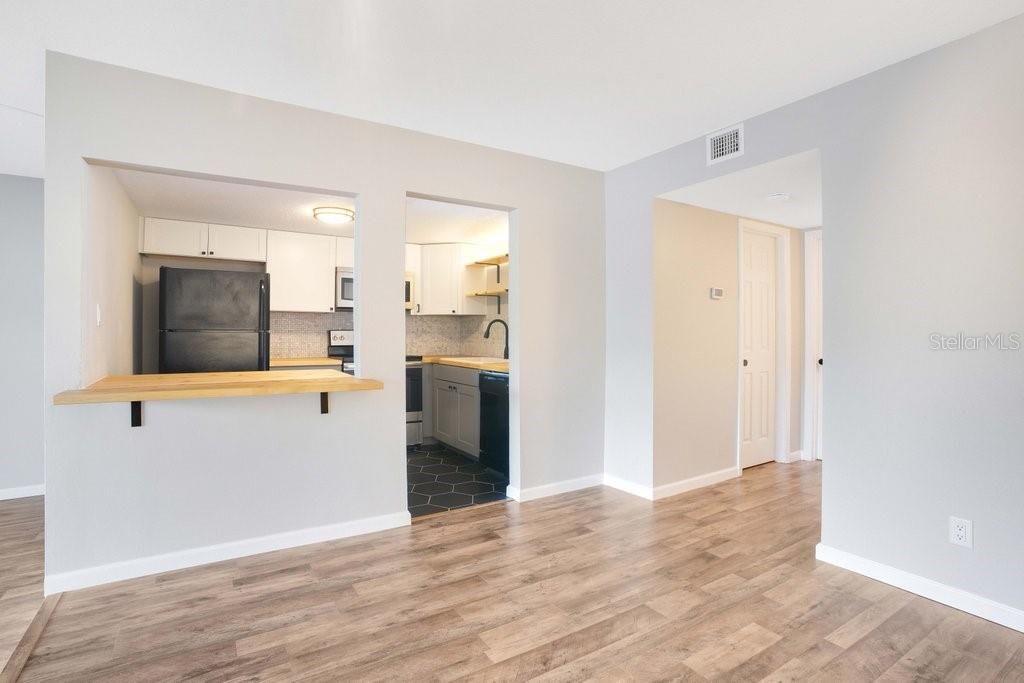 Recently Sold: $150,000 (1 beds, 1 baths, 836 Square Feet)
