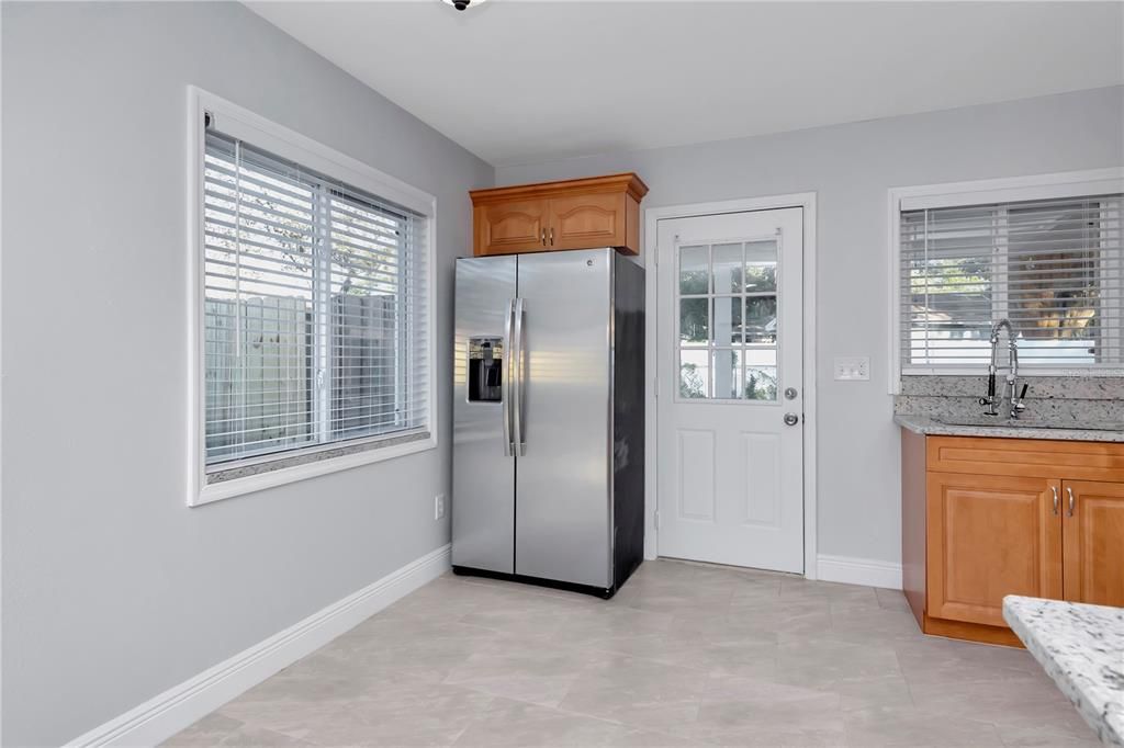 Recently Sold: $270,000 (2 beds, 2 baths, 952 Square Feet)