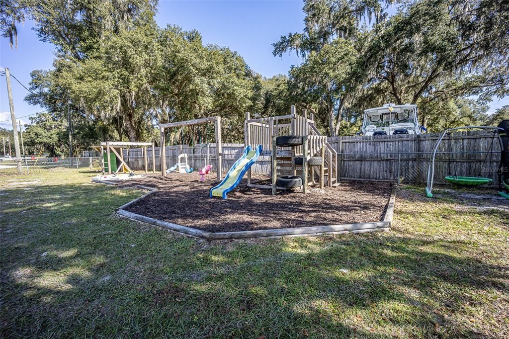 Recently Sold: $265,000 (4 beds, 2 baths, 1766 Square Feet)