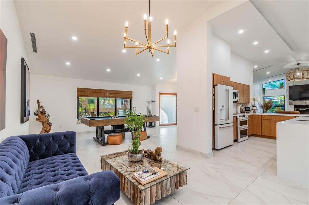Recently Sold: $1,375,000 (4 beds, 3 baths, 2372 Square Feet)