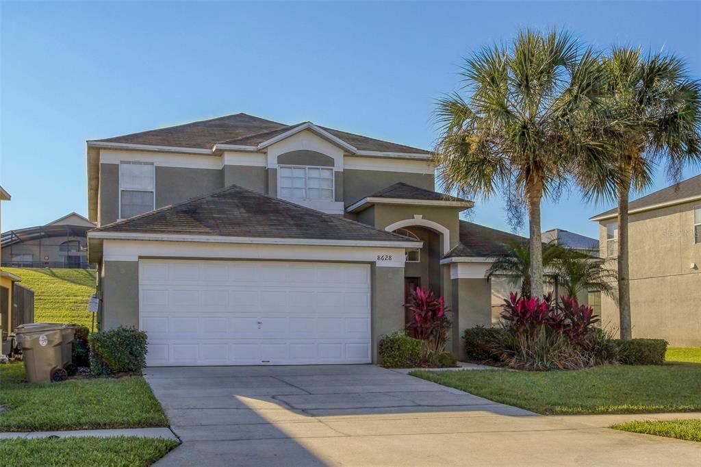 Recently Sold: $465,000 (5 beds, 4 baths, 2317 Square Feet)