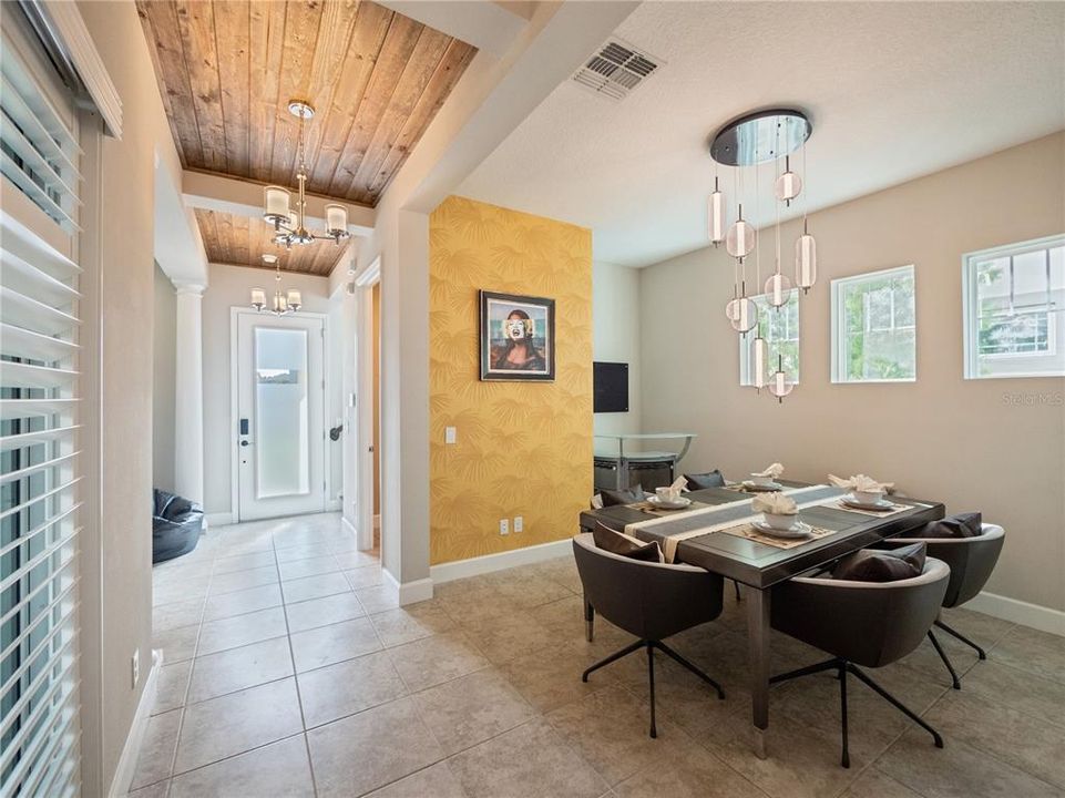Recently Sold: $725,000 (3 beds, 2 baths, 2304 Square Feet)