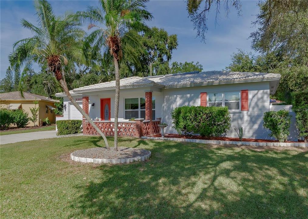 Recently Sold: $400,000 (3 beds, 2 baths, 1607 Square Feet)