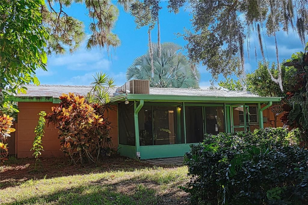 Recently Sold: $378,000 (3 beds, 2 baths, 1289 Square Feet)