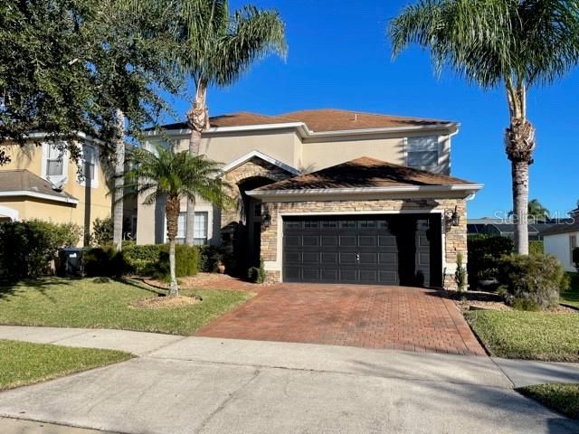 Recently Sold: $560,000 (4 beds, 2 baths, 2558 Square Feet)