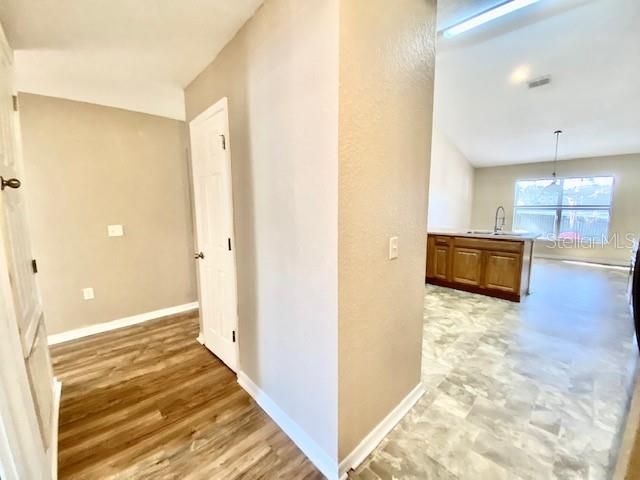 Recently Rented: $2,080 (4 beds, 2 baths, 2534 Square Feet)