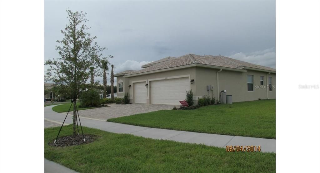 Recently Sold: $639,000 (3 beds, 2 baths, 2465 Square Feet)