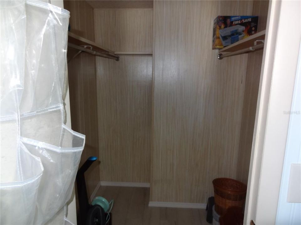 Vendido Recientemente: $134,900 (2 camas, 2 baños, 1368 Pies cuadrados)