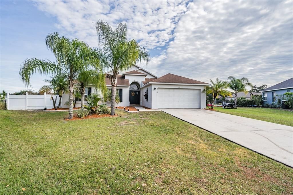 Recently Sold: $399,900 (4 beds, 2 baths, 1804 Square Feet)