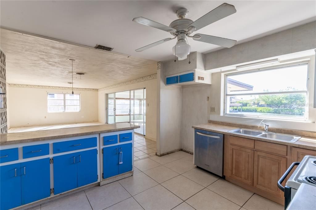 Recently Sold: $525,000 (3 beds, 2 baths, 1630 Square Feet)