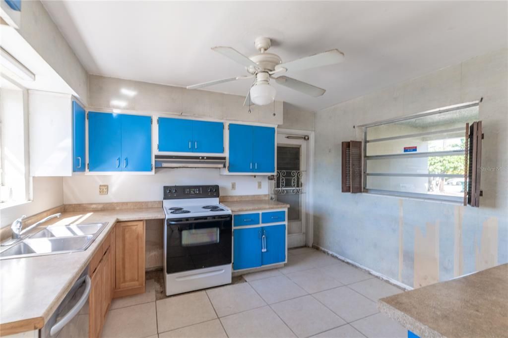 Recently Sold: $525,000 (3 beds, 2 baths, 1630 Square Feet)