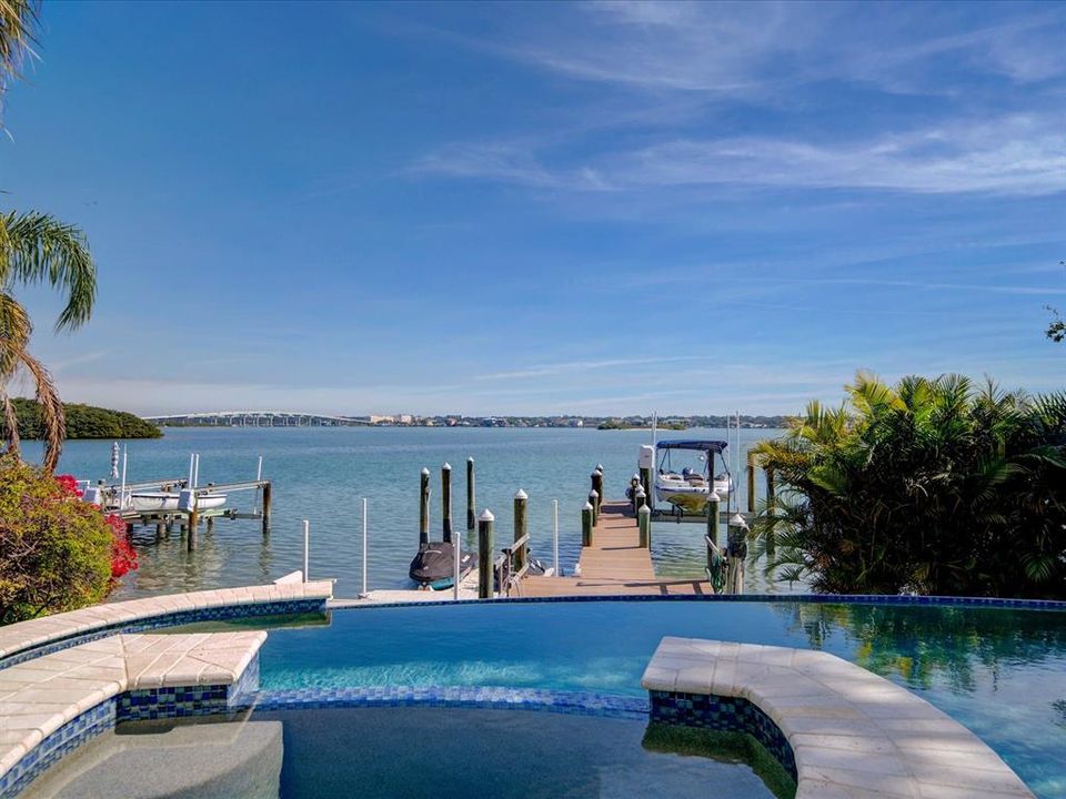 Recently Sold: $1,950,000 (5 beds, 5 baths, 4481 Square Feet)