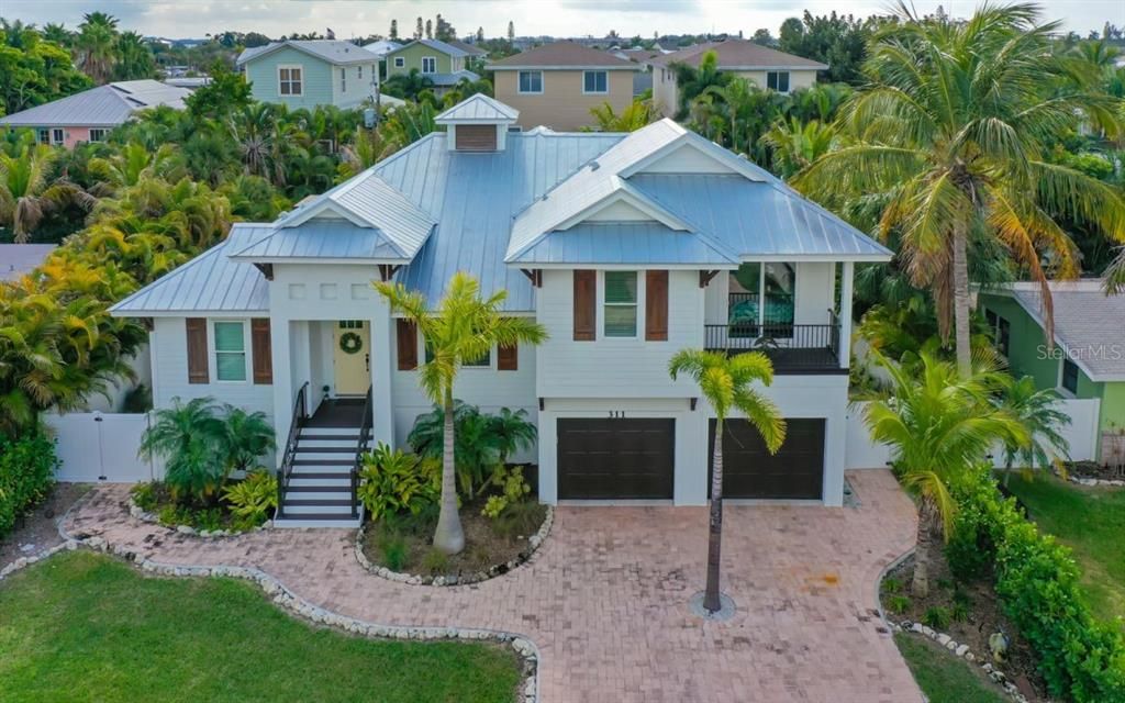 Recently Sold: $2,316,450 (4 beds, 4 baths, 2850 Square Feet)