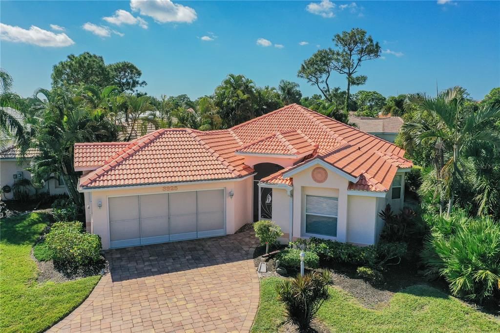 Недавно продано: $410,000 (2 спален, 2 ванн, 1281 Квадратных фут)