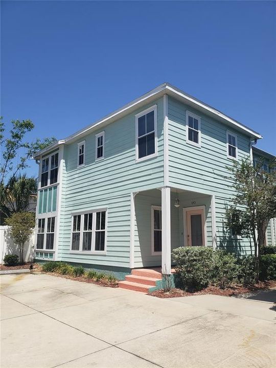 Recently Sold: $409,900 (2 beds, 1 baths, 1234 Square Feet)