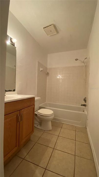 最近租的: $995 (1 贝兹, 1 浴室, 775 平方英尺)