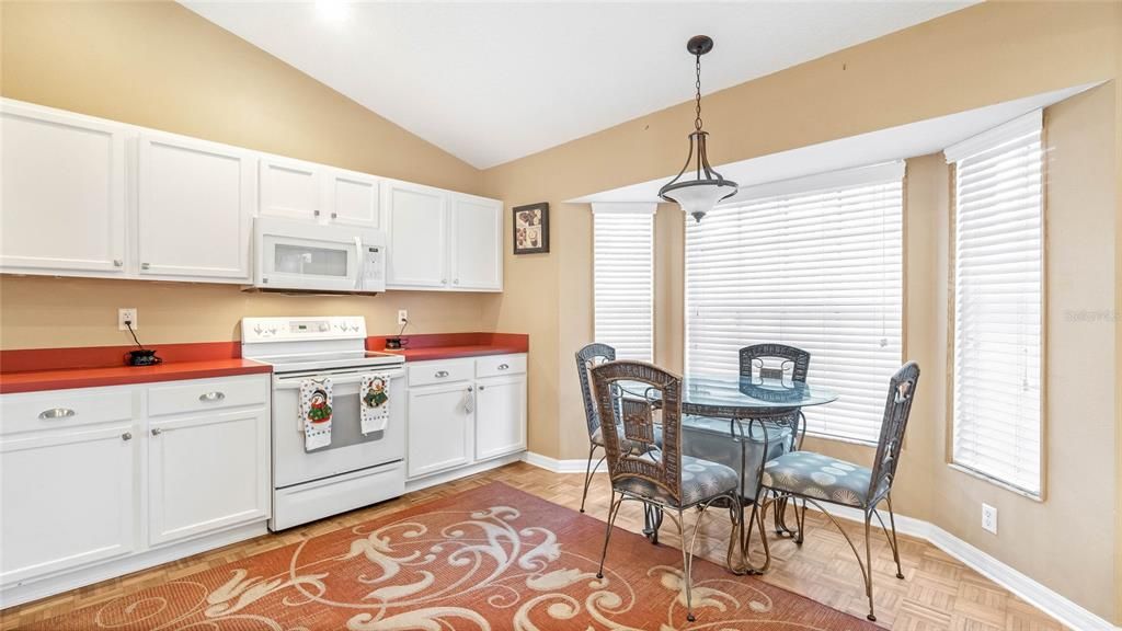 Recently Sold: $300,000 (3 beds, 2 baths, 1837 Square Feet)