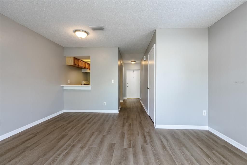 Recently Rented: $1,495 (2 beds, 1 baths, 992 Square Feet)