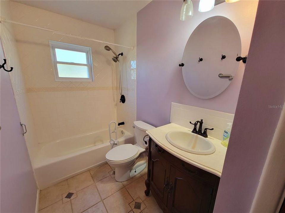 最近售出: $219,000 (3 贝兹, 2 浴室, 1595 平方英尺)