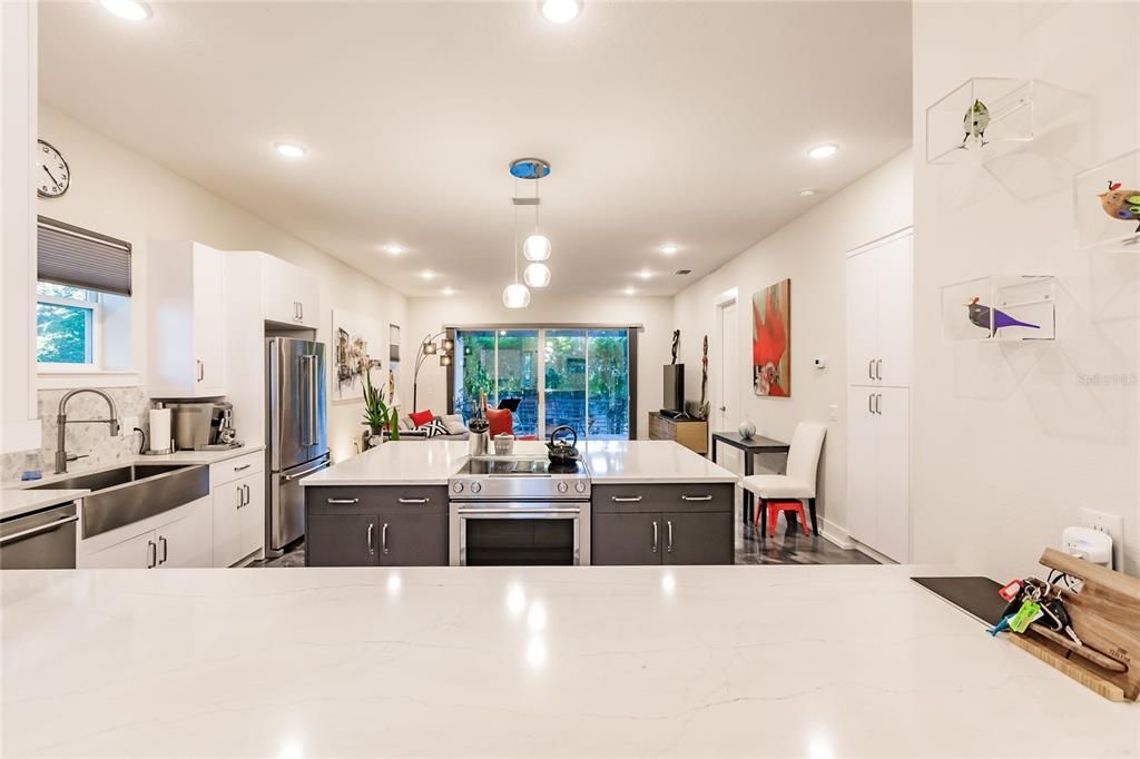 Recently Sold: $995,000 (3 beds, 3 baths, 2312 Square Feet)
