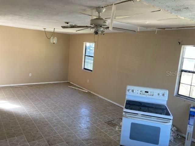 Recently Sold: $110,000 (3 beds, 2 baths, 1144 Square Feet)