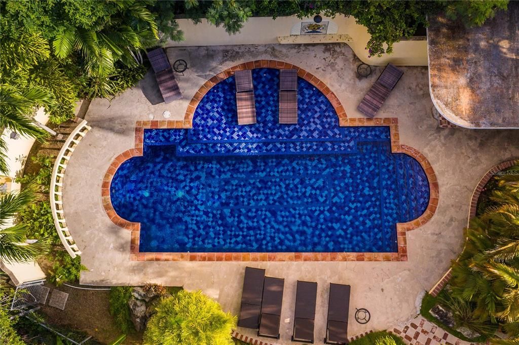 Recently Sold: $949,000 (5 beds, 3 baths, 2795 Square Feet)