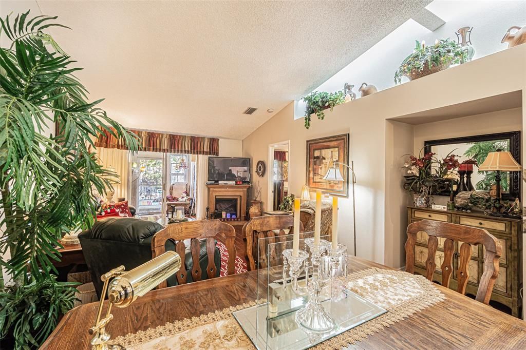 Recently Sold: $269,900 (2 beds, 2 baths, 1067 Square Feet)
