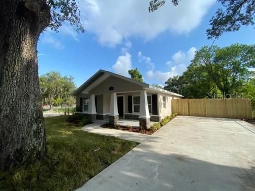 Recently Sold: $259,900 (4 beds, 2 baths, 1468 Square Feet)