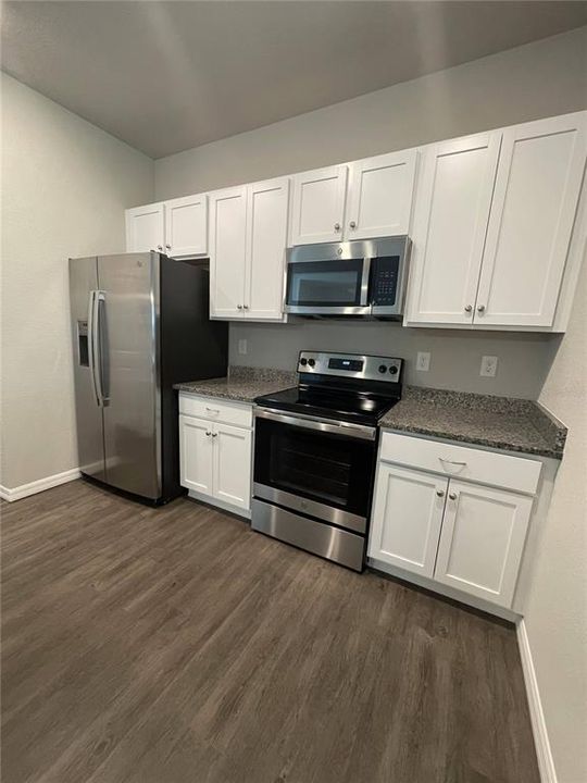 Recently Rented: $2,100 (3 beds, 2 baths, 1548 Square Feet)