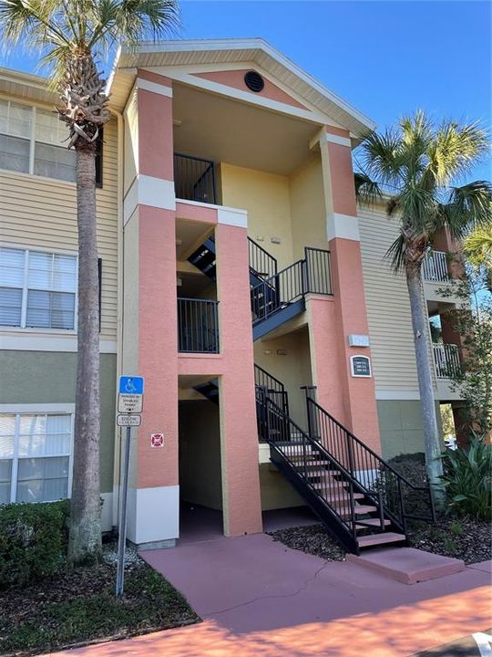 Recently Sold: $125,000 (1 beds, 1 baths, 657 Square Feet)