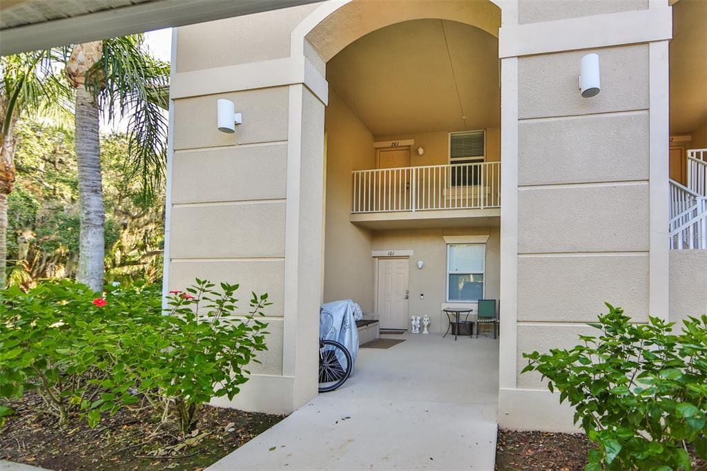 Recently Sold: $239,000 (2 beds, 2 baths, 1316 Square Feet)