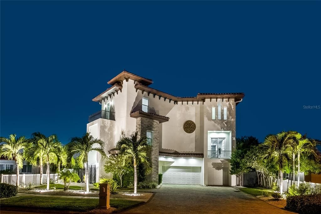 Recently Sold: $2,875,000 (4 beds, 4 baths, 3892 Square Feet)