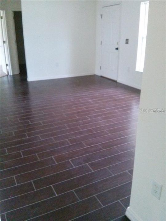Recently Rented: $1,850 (3 beds, 2 baths, 1340 Square Feet)