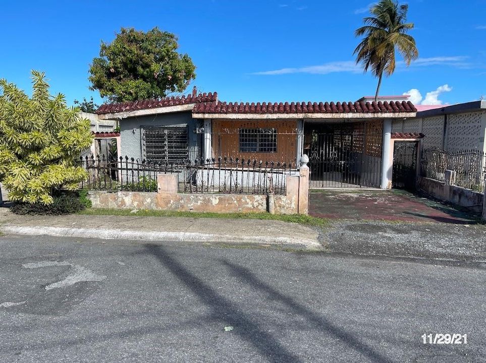 Vendido Recientemente: $62,000 (3 camas, 2 baños, 875 Pies cuadrados)