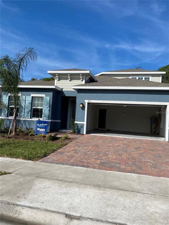 最近售出: $384,785 (3 贝兹, 2 浴室, 2021 平方英尺)