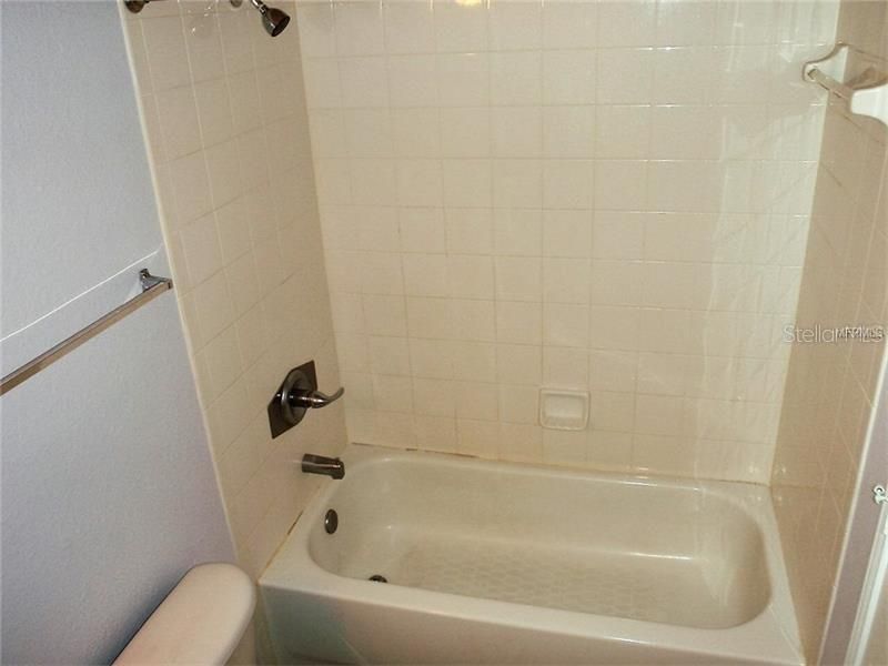 最近租的: $1,200 (1 贝兹, 1 浴室, 750 平方英尺)