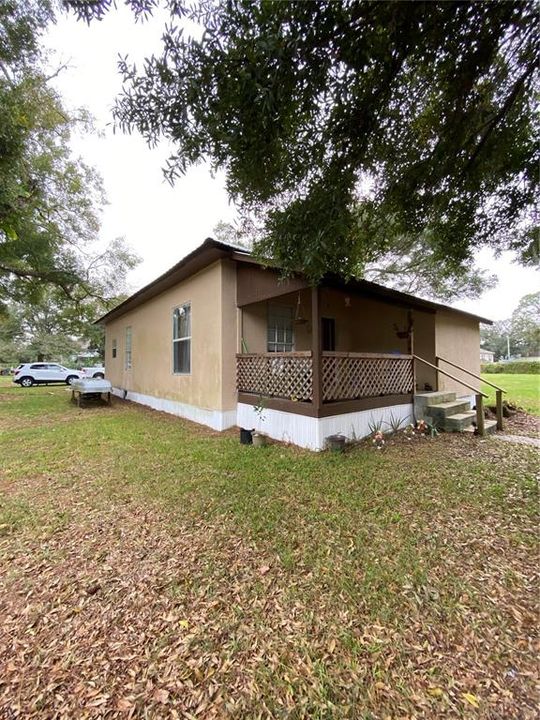 Recently Sold: $167,500 (3 beds, 2 baths, 1148 Square Feet)