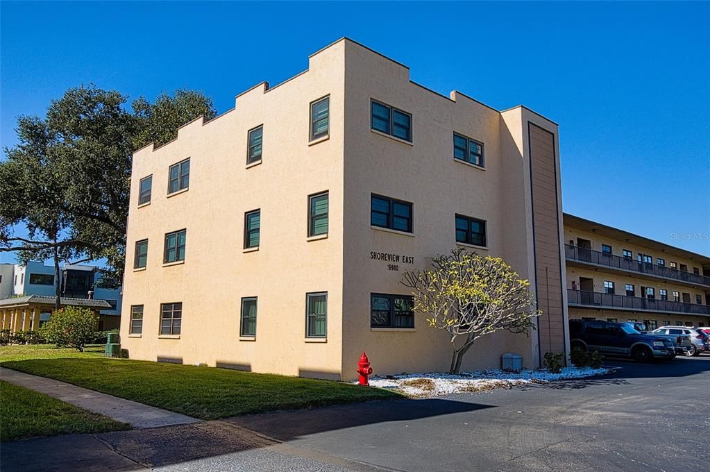 Recently Sold: $135,000 (1 beds, 1 baths, 840 Square Feet)