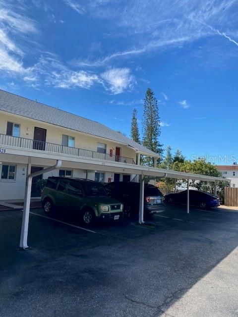 Recently Sold: $195,000 (2 beds, 2 baths, 941 Square Feet)