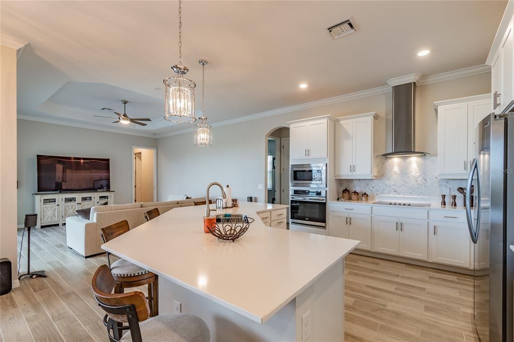 Recently Sold: $734,000 (4 beds, 3 baths, 2560 Square Feet)