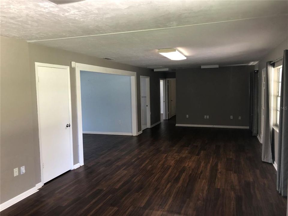 Recently Sold: $239,000 (2 beds, 1 baths, 1208 Square Feet)