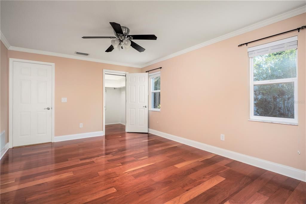 Recently Sold: $420,000 (3 beds, 2 baths, 1820 Square Feet)